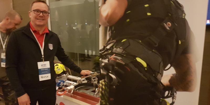 Mikael Ekmans företag FallSafe håller i utbildningar för personliga skyddsutrustningar. Foto Jan Bjerkesjö
