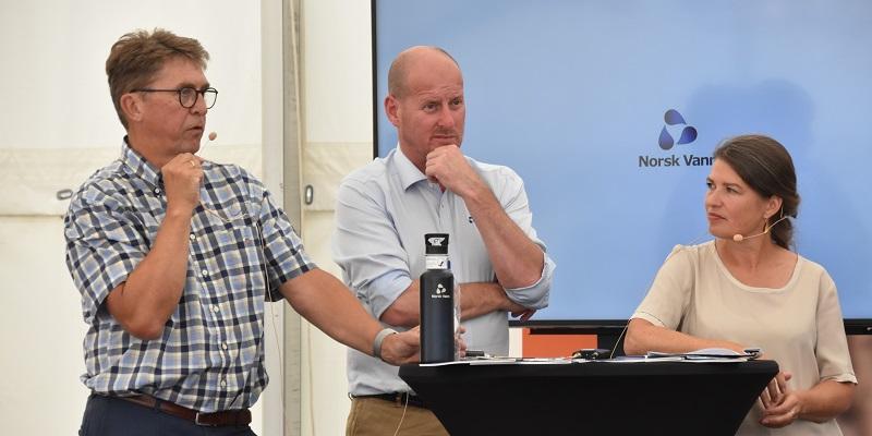Administrerende direktør i det interkommunale selskapet HIAS i Hamarregionen og nestleder i styret til Norsk Vann, Morten Finborud, la ikke noe imellom da han tegnet et bilde av en vannbransje som trenger en ny kurs.  Her sammen med direktøren i Norsk Vann, Thomas Breen og stortingsrepresentant Liv Kari Eskeland fra Høyre.