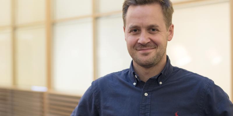 Truls Inderberg, direktør for vann og avløp i Norconsult, holdt et tankevekkende foredrag om innovative anskaffelser i norsk vannbransje. (Foto: Norconsult)
