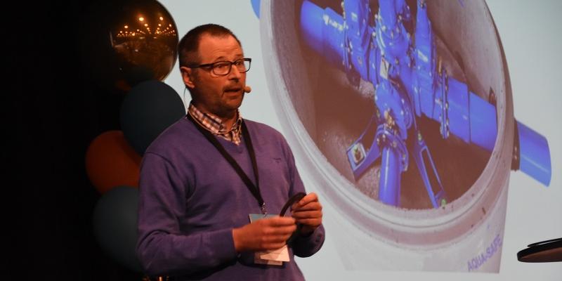 Lekkasjer i flenser er et velkjent problem for alle som jobber praktisk i VA-nettet.  Derfor ble utfordringene belyst under Hallingtreff av teknisk leder i Telemark Technologies, Anders Nygård.