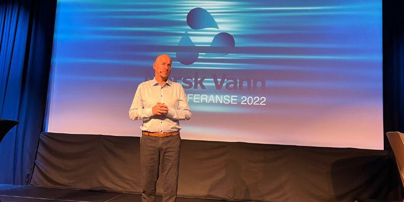Da Thomas Breen for fire år siden begynte i jobben som direktør i Norsk Vann var han fullstendig klar over at han manglet detaljkunnskap om VA. Så forsto han også at han i tillegg manglet en forståelse av hvor godt regulert VA-bransjen er – uten at noen utenfor vet det.