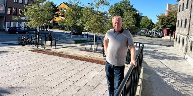 Inntil videre er Bodøs leder for Vann og avløp, Svein Ove Moen, avmålt i forhold til de nye rensekravene. – Det blir en betydelig økning av vann- og avløpsgebyrene, og samtidig vil innsats for å innfri disse gi unødige utslipp av klimagasser, argumenterer han.