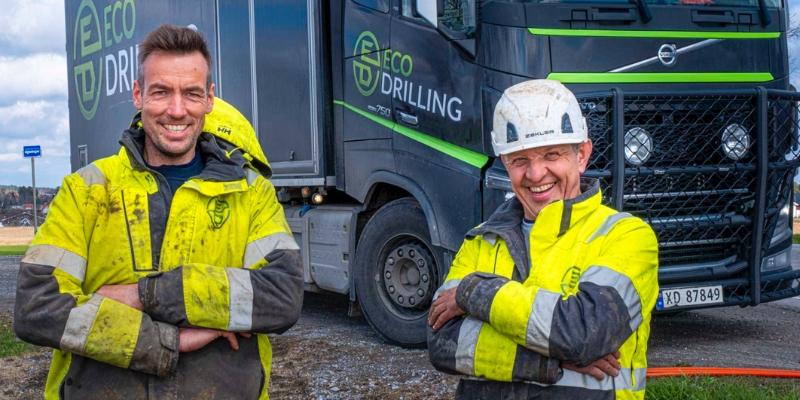Carsten Nielsson t.v., sammen med makker Anders Seier Andersen, arbeider med styrt boring hos Eco Drilling. Foto: Jørn Søderholm.
