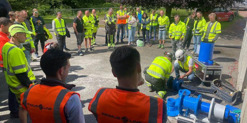 Temadagen samlet over 55 deltakere totalt. Blant dem var det flere som arbeider med planlegging av ledningsrenovering. Foto: Kjeldaas.