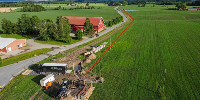 (drone) LANDBRUK: Indre Østfold kommune bygger nytt vannbehandlingsanlegg. Dette er første del av traseen til overføringsledningen mellom Tosebygda og Mørkved. (Foto: Jørn Søderholm)