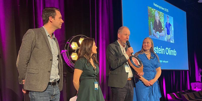 Fra v. administrerende direktør i Hallingplast AS Sverre Tragethon, Borghild Folkedal fra Asplan Viak og SSTT, prisvinneren Øystein Olimb og Martina B. Svedahl fra Asplan Viak og RIN.