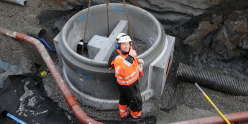 Fra arbeidet i  Solveien i Asker, hvor kapasiteten på en underdimensjonert overvannsledning ble mangedoblet ved en kombinasjon av NoDig og dreneringsløsningen utviklet av Aiwell Water.  Foto: Aiwell Water.