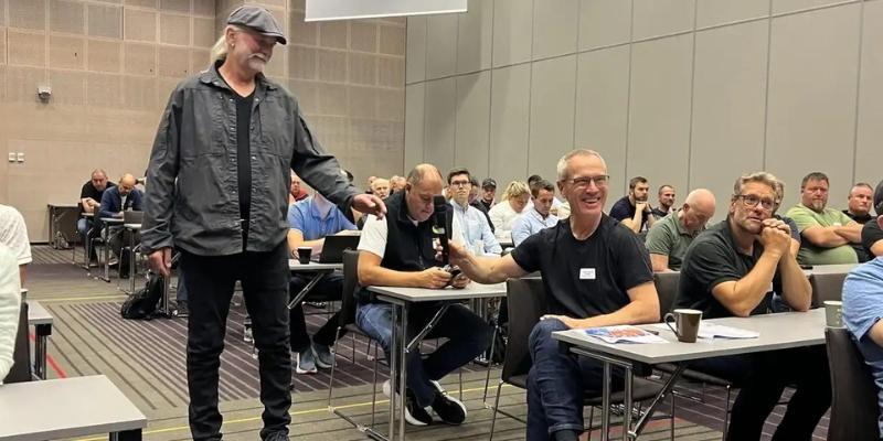 Arkivfoto av Trond Alm, RINs nyvalgte leder. Bildet ble tatt under RINs fagtreff i Bergen august 2024. Nå leder han RINs styre, som har fått tre nye styremedlemmer.