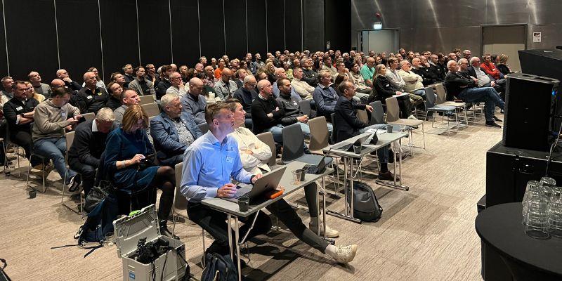 Arkivfoto fra SSTTs forrige NoDig-konferanse i Norge. I morgen møtes vi igjen til fullsatt sal, denne gangen til felleskonferanse med vår søsterorganisasjon RIN!