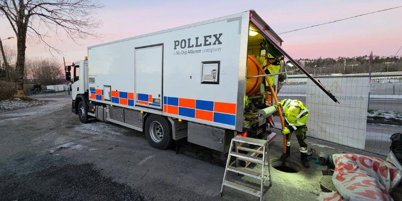 Levetidsforlengelse av vannledninger med PU-belegg er en av de få NoDig-metodene hvor en ikke engang trenger å grave opp for tilkomst til stikkledningene! – Det er egentlig nesten uhørt, men her virker det! PU-belegg tetter lekkasjehull i rørveggene, men ikke anboringene, forklarer VA-ingeniør Martina Bergh Svedahl.