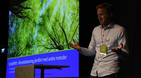 Simon Åkerlund presenterade klimatkalkylatorn som utarbetats av NCC på nyligen avslutade NoDigkonferensen i Göteborg och kommer informera i stort sett samma sak under Vattenforum. Foto Odd Borgestrand