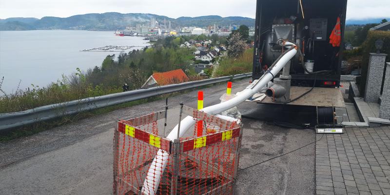 Olimb Rørfornying installerer strømpeforing i Porsgrunn. FOTO: Porsgrunn Kommune