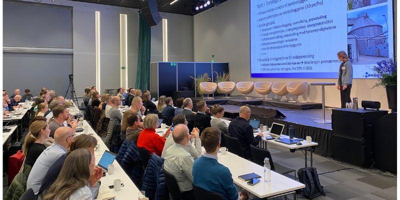 Det var stor interesse for foredragene om avløpsdirektivet. Foto: Thomas Langeland Jørgensen, Norsk Vann.